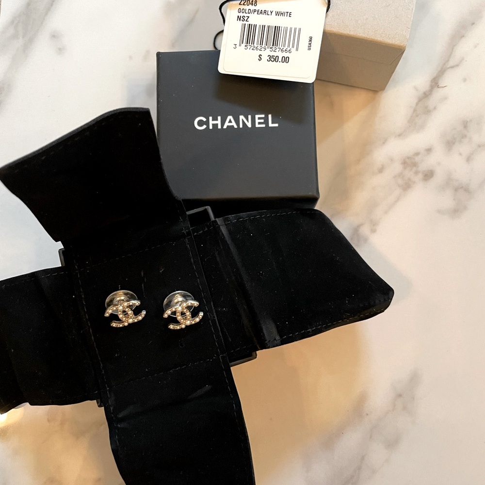 CHANEL pearly white gold earrings NWT!